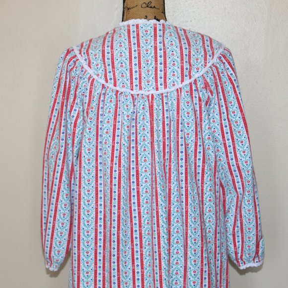 Lanz of Salzburg Red Tyrolean Hearts Flowers Flannel Nightgown Women's Small - Picture 7 of 9
